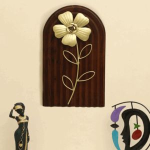 W-Leo Leaf Wall Décor on Wood