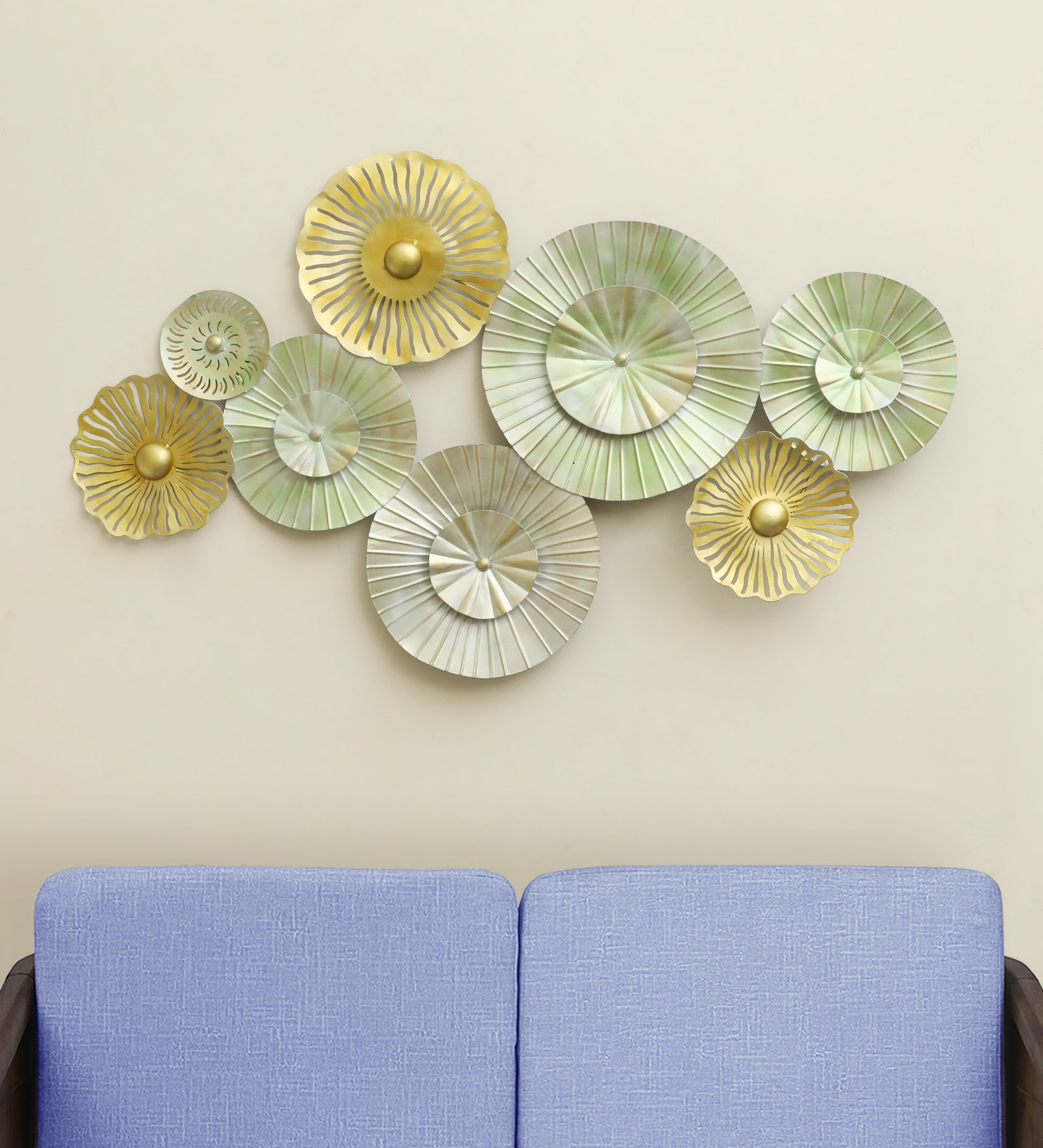 Metal Fiona Round Sculpture Wall Decor