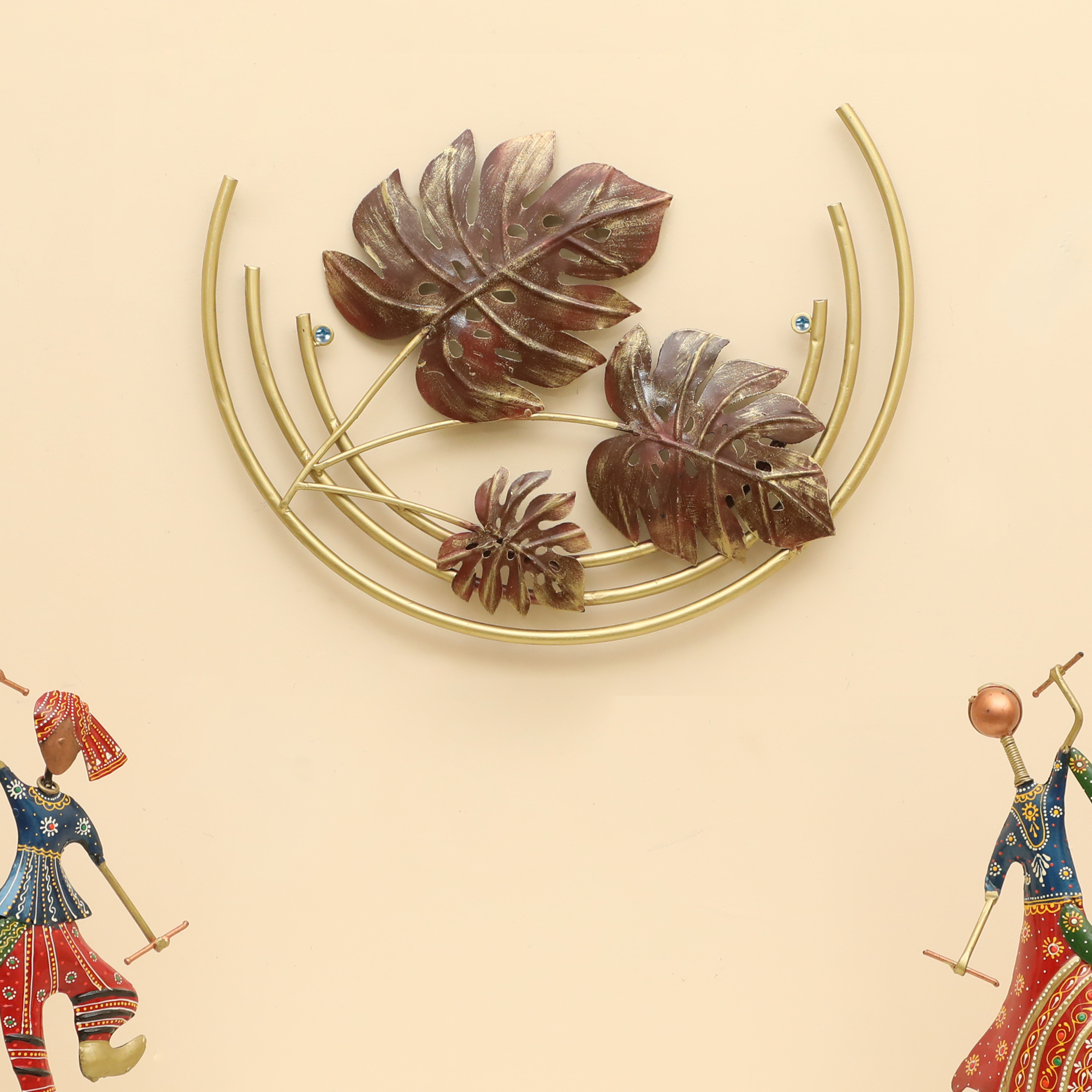 Metal Nirvana 3 Leaf Wall Hanging