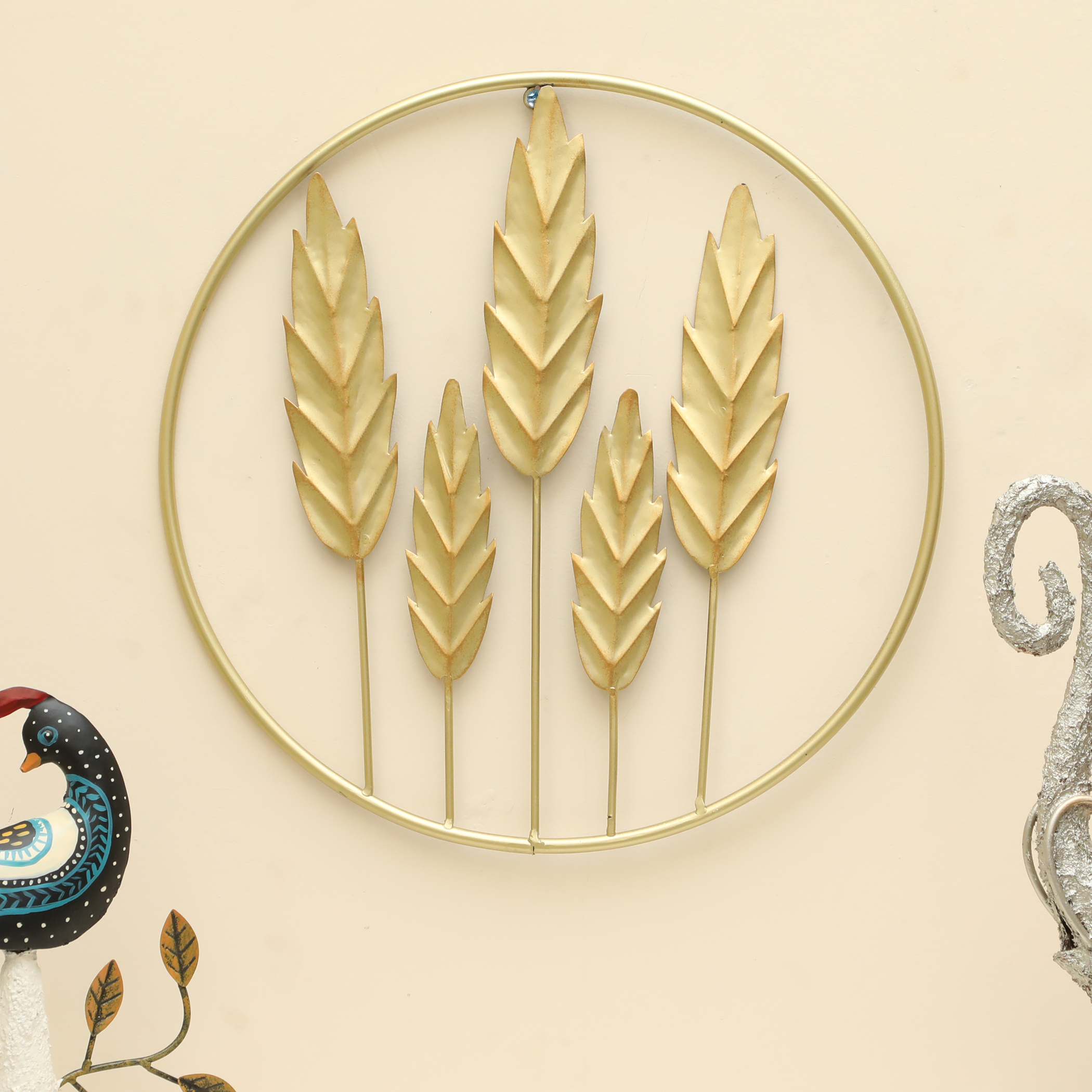 Metal Round Amish Leaf Wall Frame