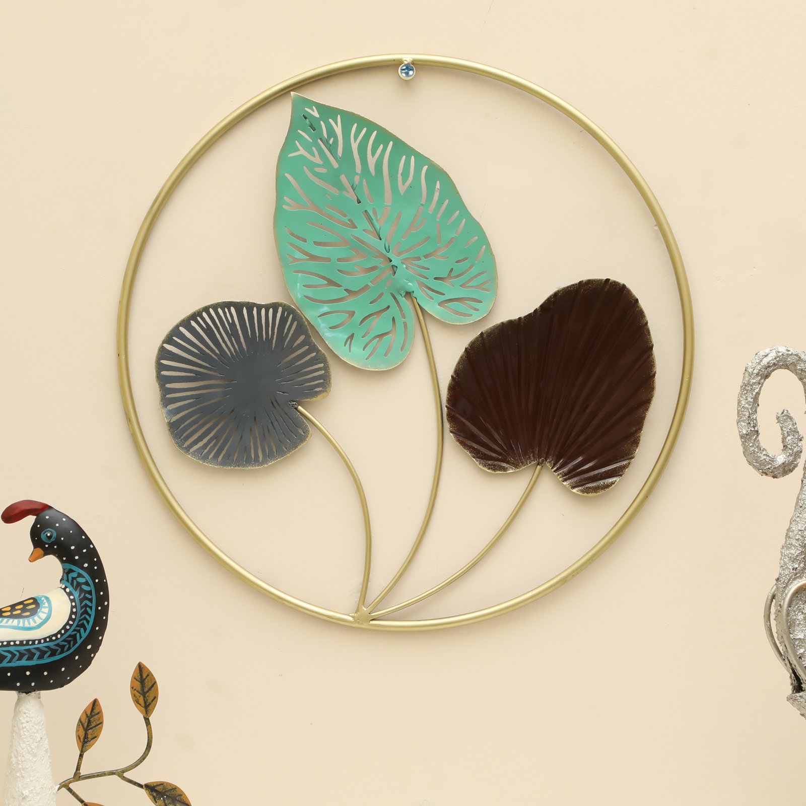 Metal Round Vani Leaf Wall Frame
