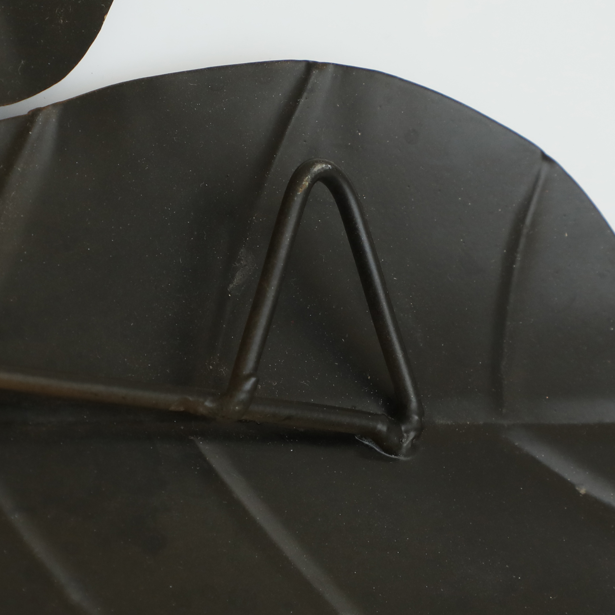 Metal Laya Leaf Wall Decor - Image 4