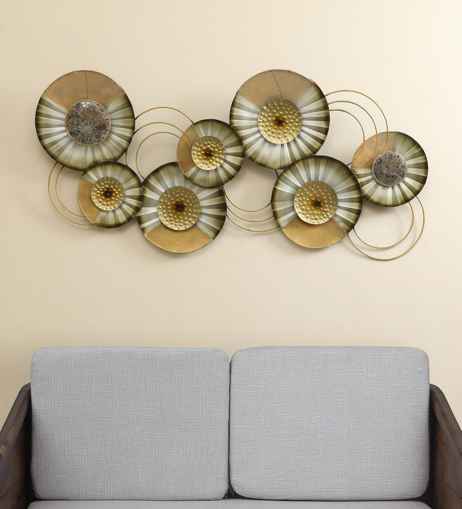 Metal Iha Abstract Round Wall Decor