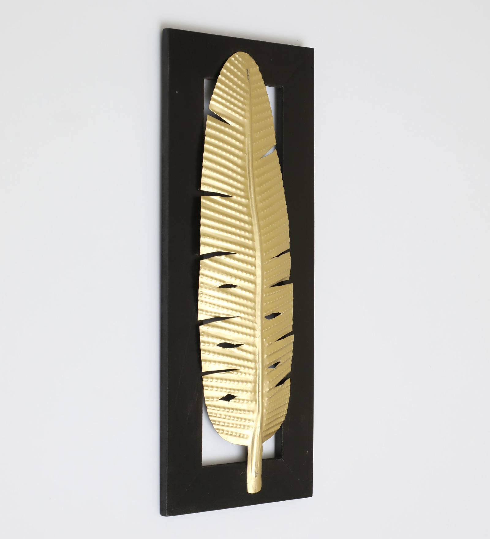 Metal & MDF Vantara Leaf/3 Wall Frame - Image 3