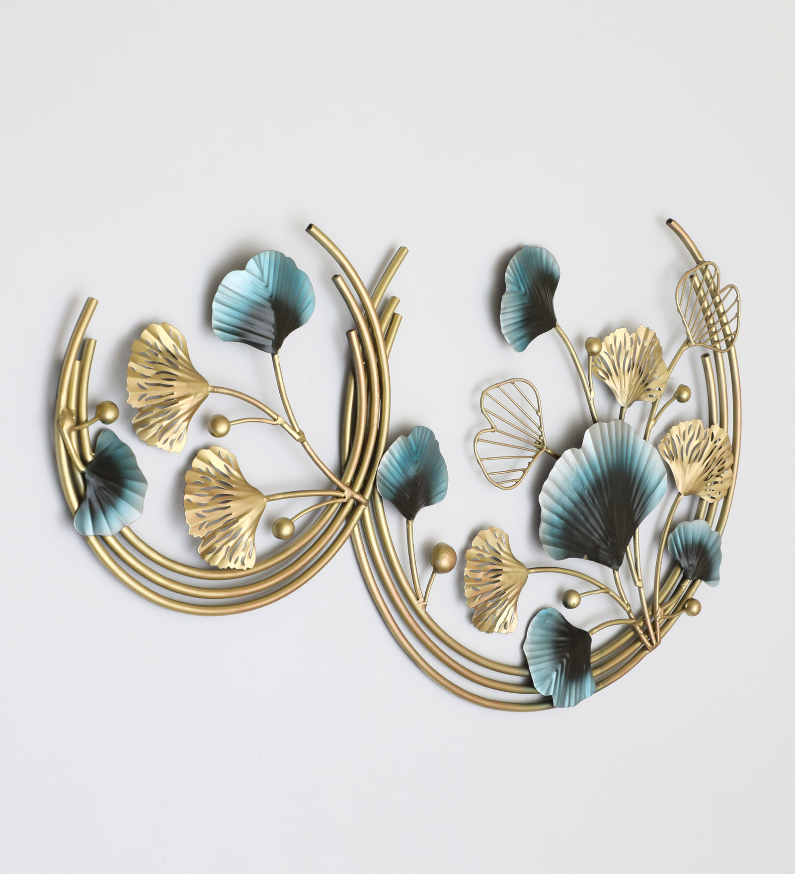 Metal Tyra Leaf Wall Decor - Image 3