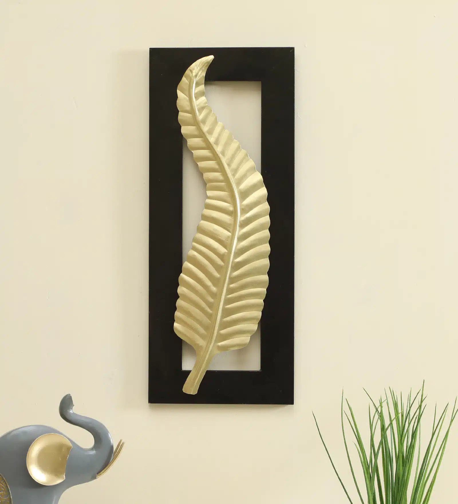 Botanical Wall Frame - Vantara Leaf 1 Metal MDF Decor