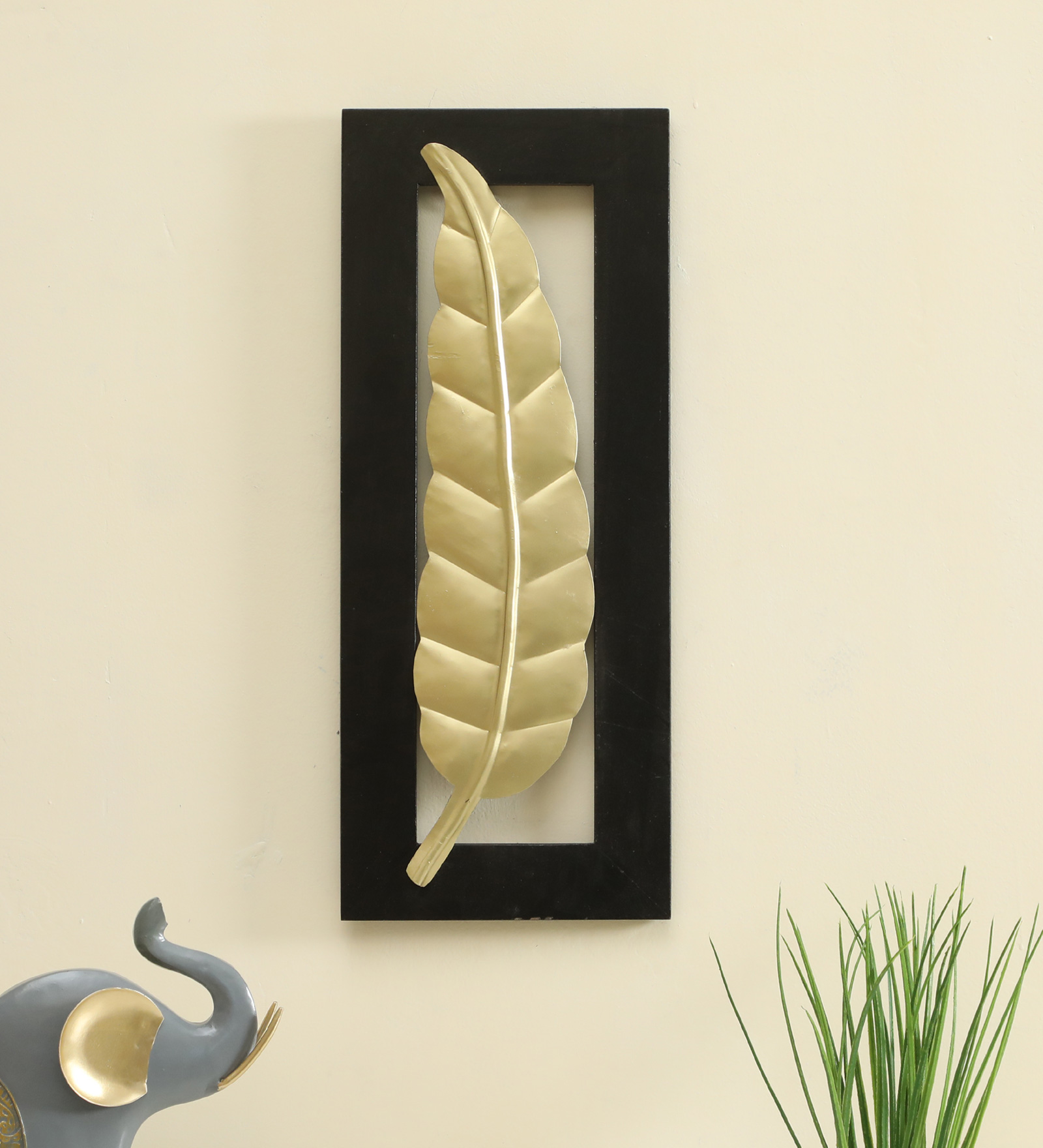 Metal & MDF Vantara Leaf/2 Wall Frame