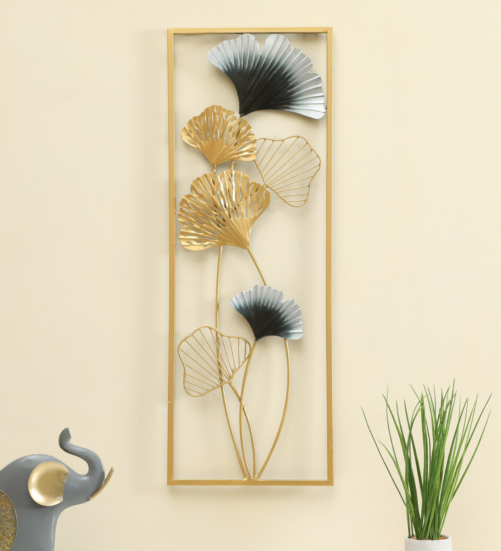 Metal Wayanad Leaf/1 Wall Frame