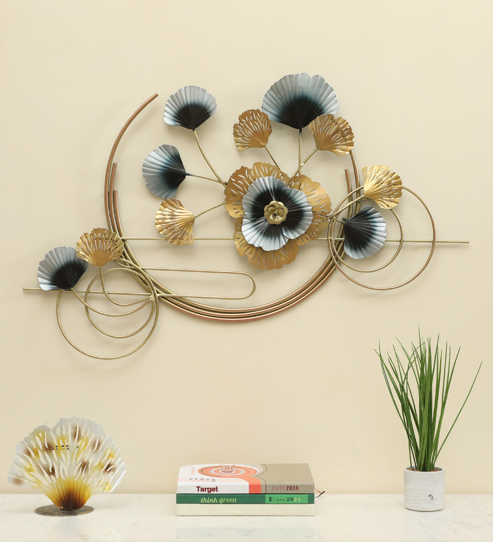 Metal Gajraj Leaf Wall Art Decor