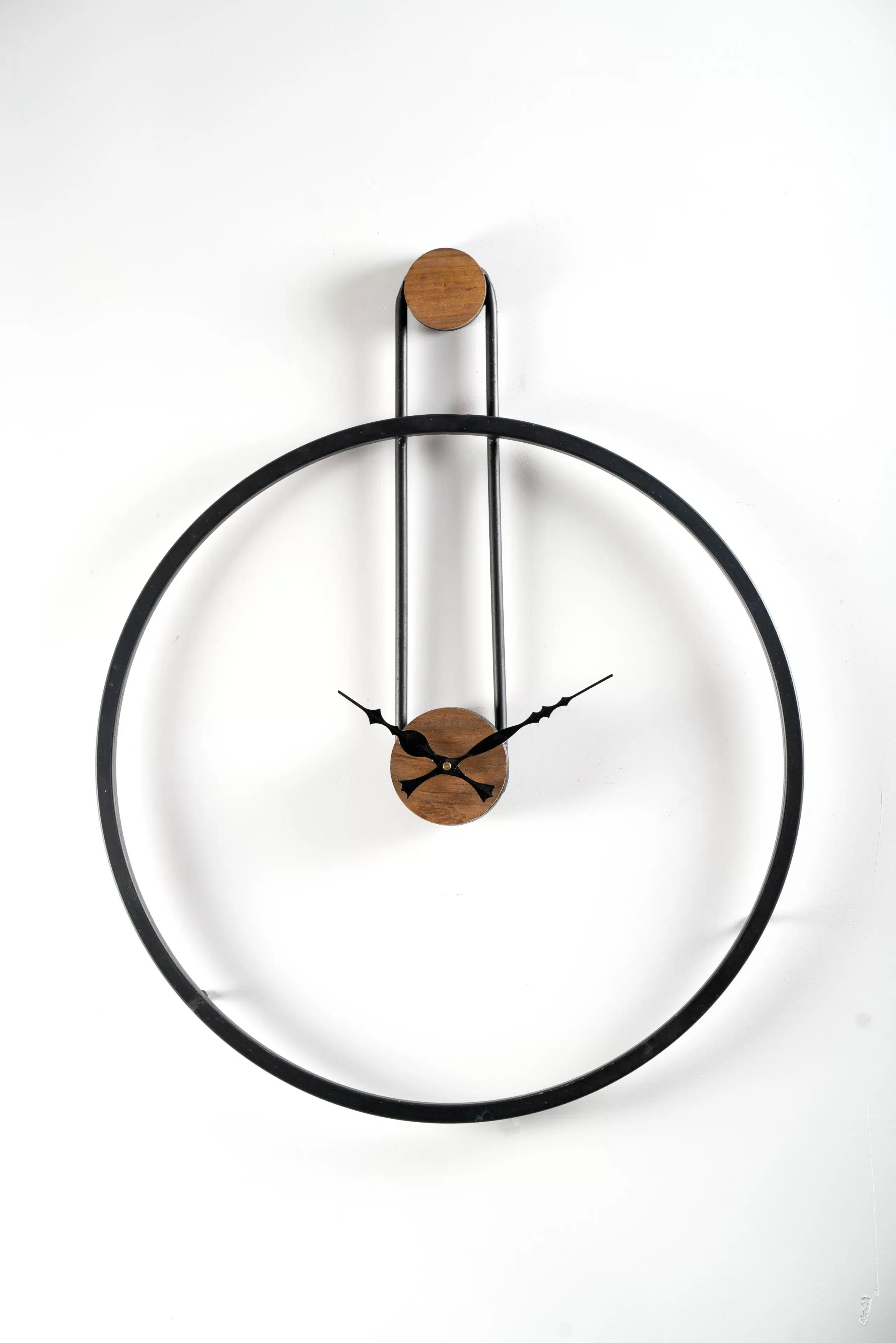 Vivian Metal Silent Wall Clock for Modern Living Room & Bedroom Décor - Image 2