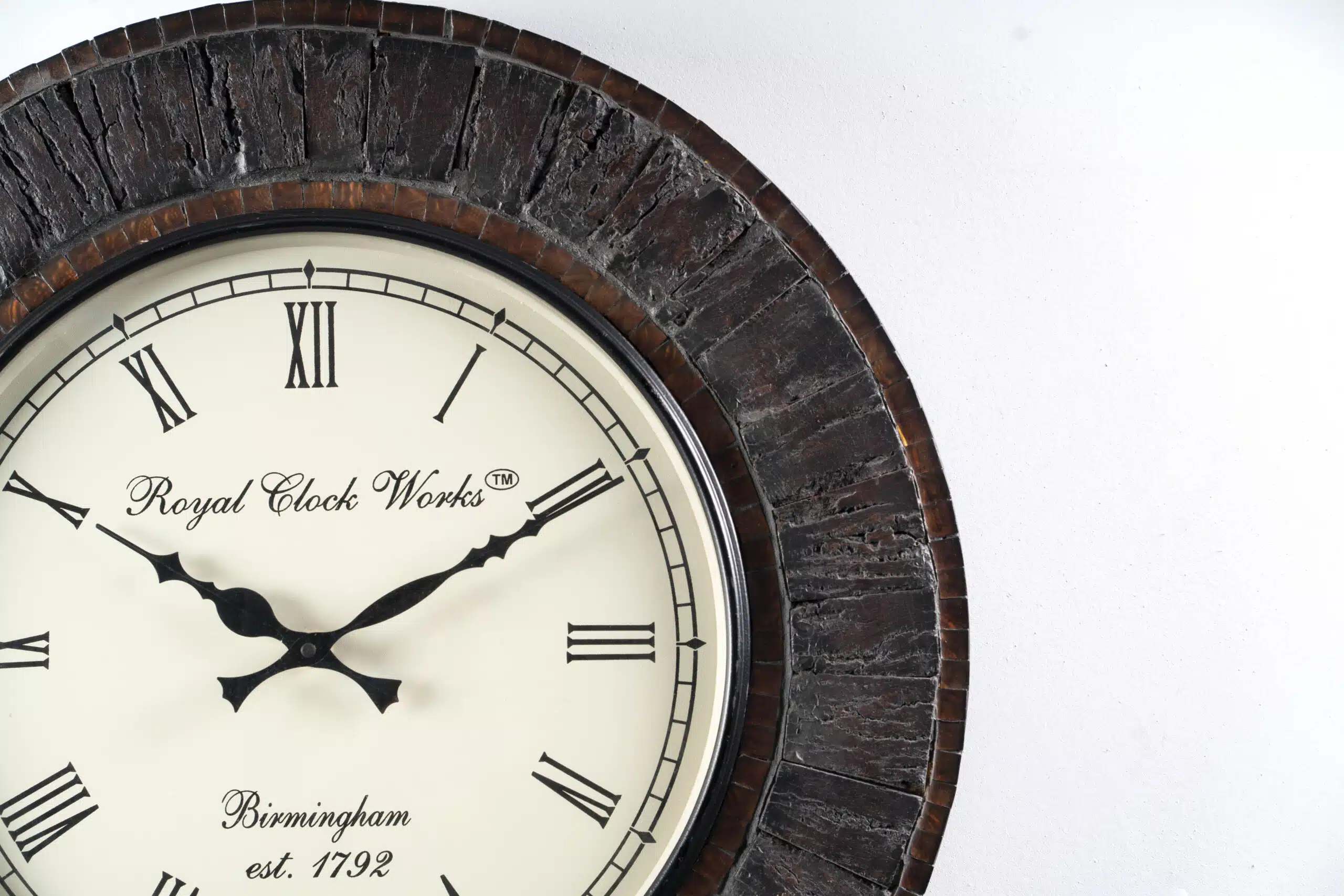 Ovi Heritage Wooden Wall Clock for Traditional Living Room Decor - Image 5