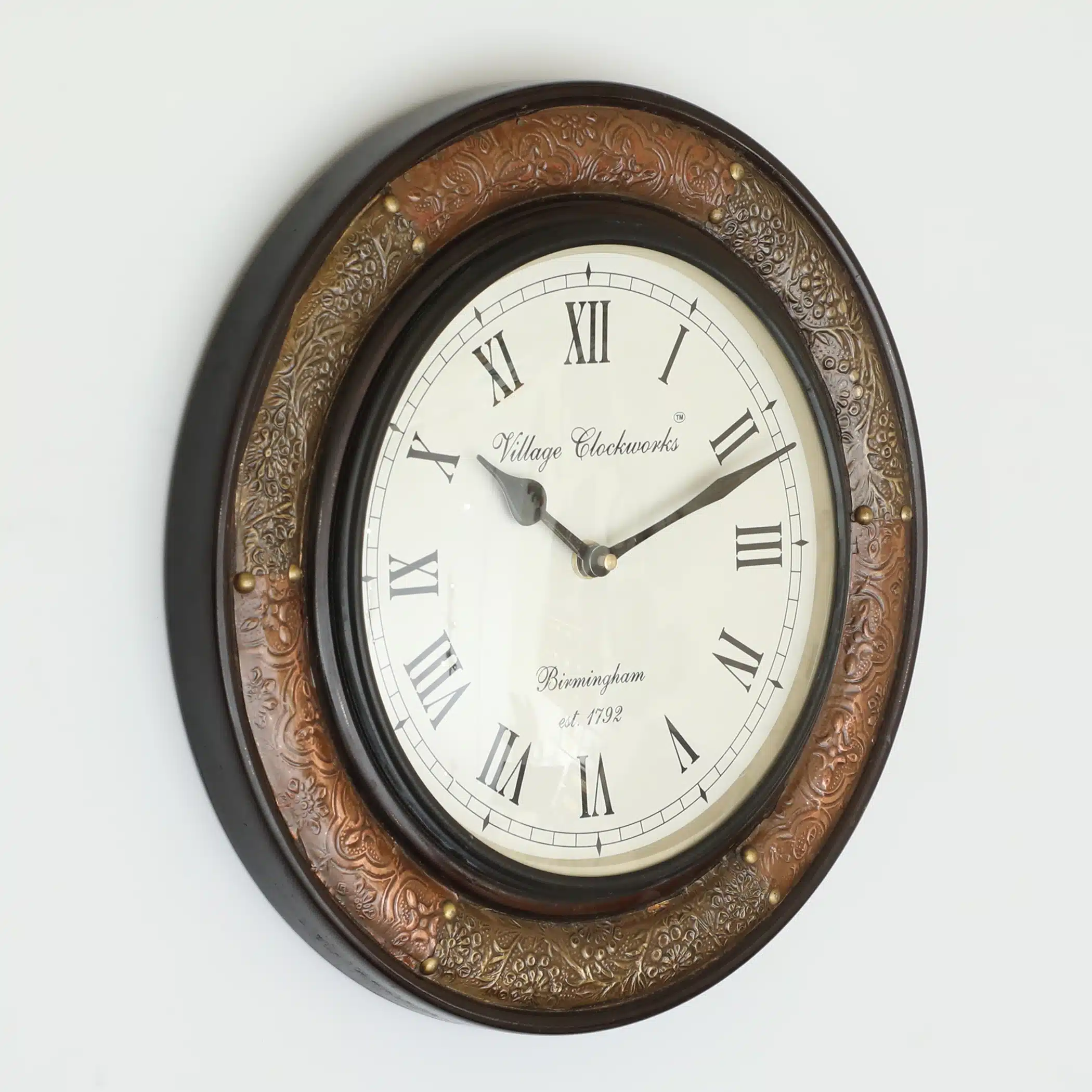 Bourbone Heritage Brass Wall Clock for Traditional Living Room Decor - Image 2
