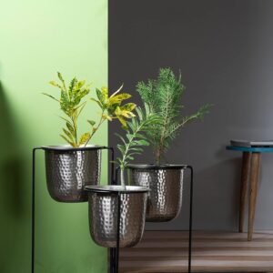 Metal Krisha Three in One Silver & Black Planter