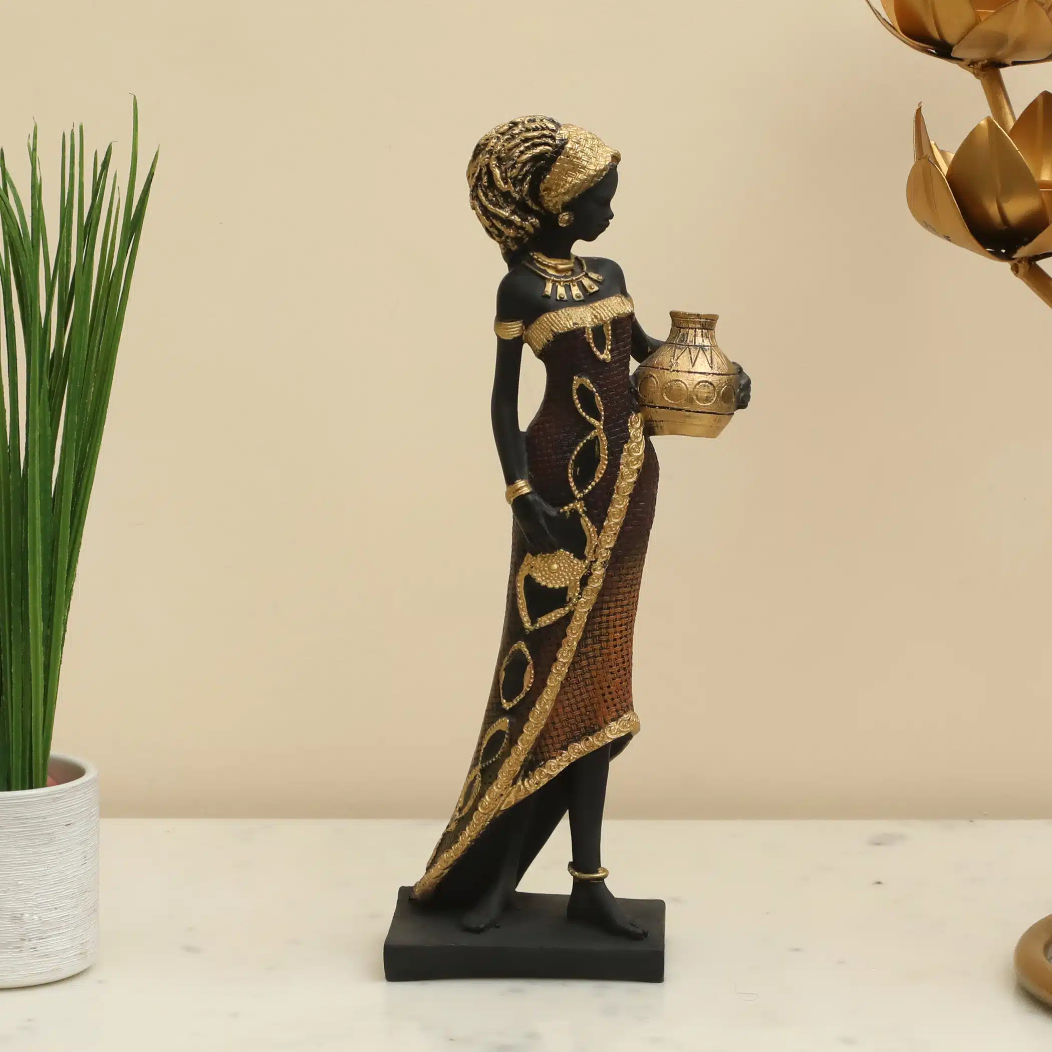 Kita Lady 1 Figurine - Polyresin Showpiece for Table Decor