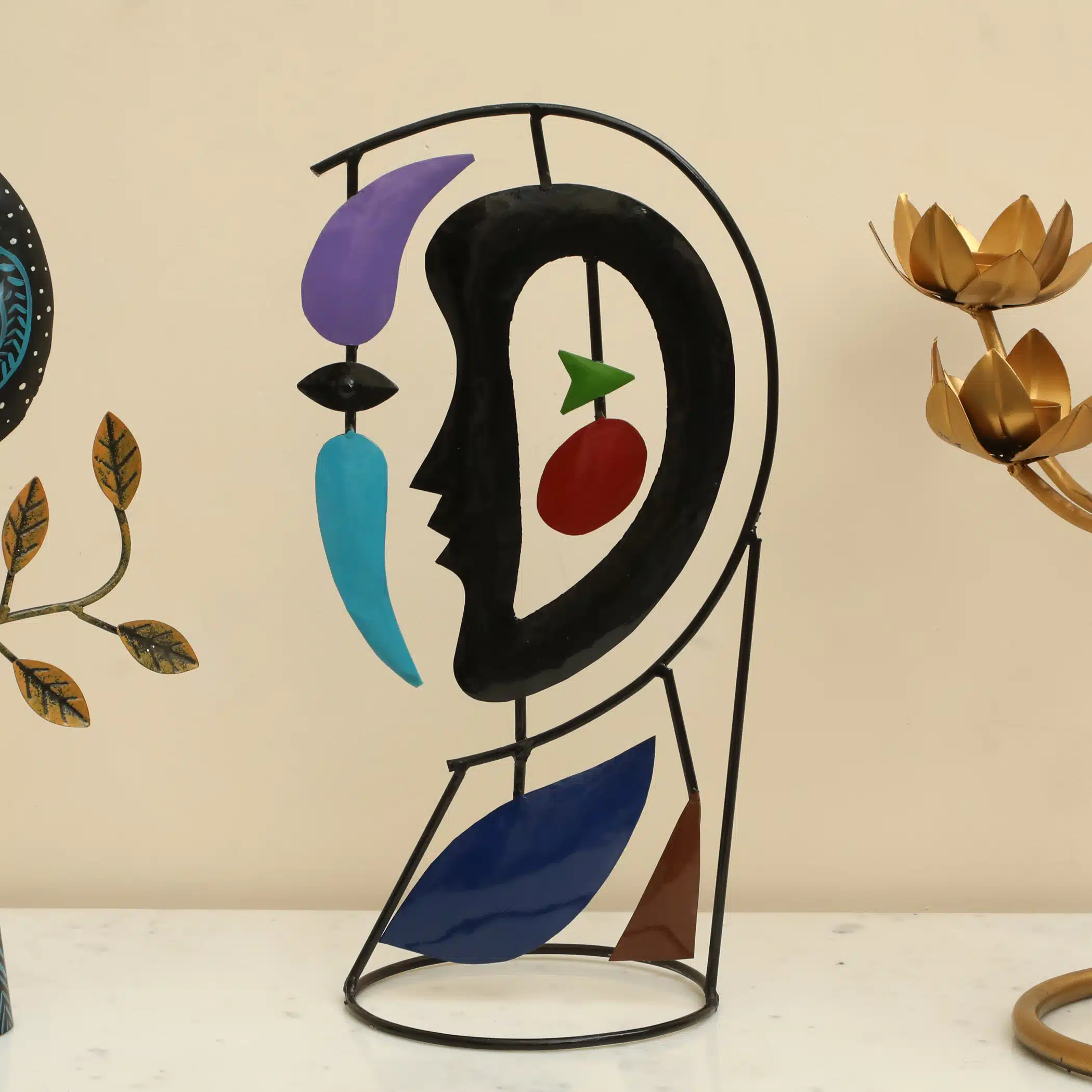 Metal Tori Face Figurine Showpiece Table Decor
