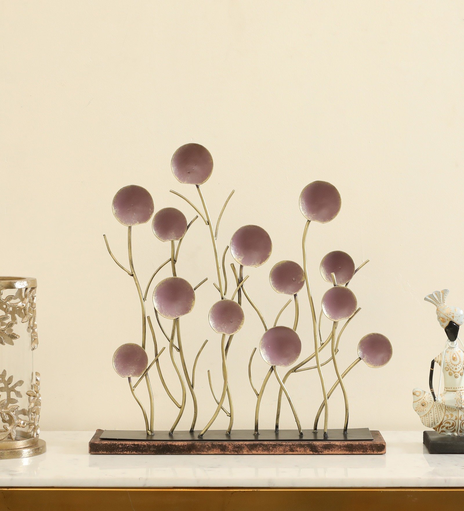 Multicolor Metal & MDF Ember Round Leaf Figurine Table Decor Showpiece