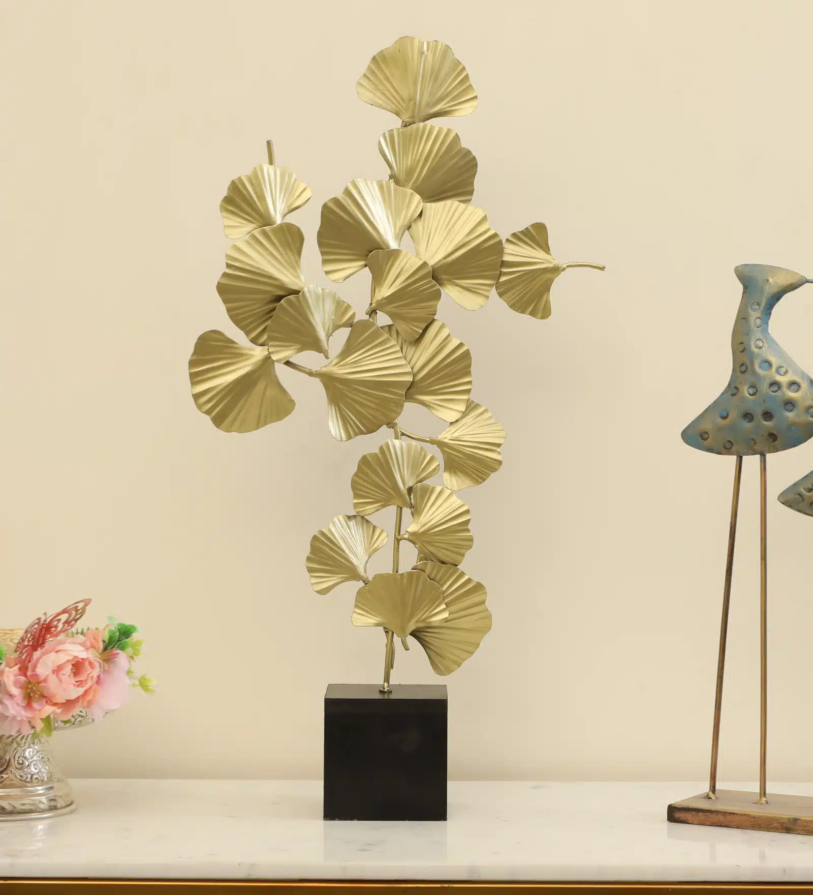 Ginko Showpiece - Vida Bunch Gold Metal MDF Table Decor