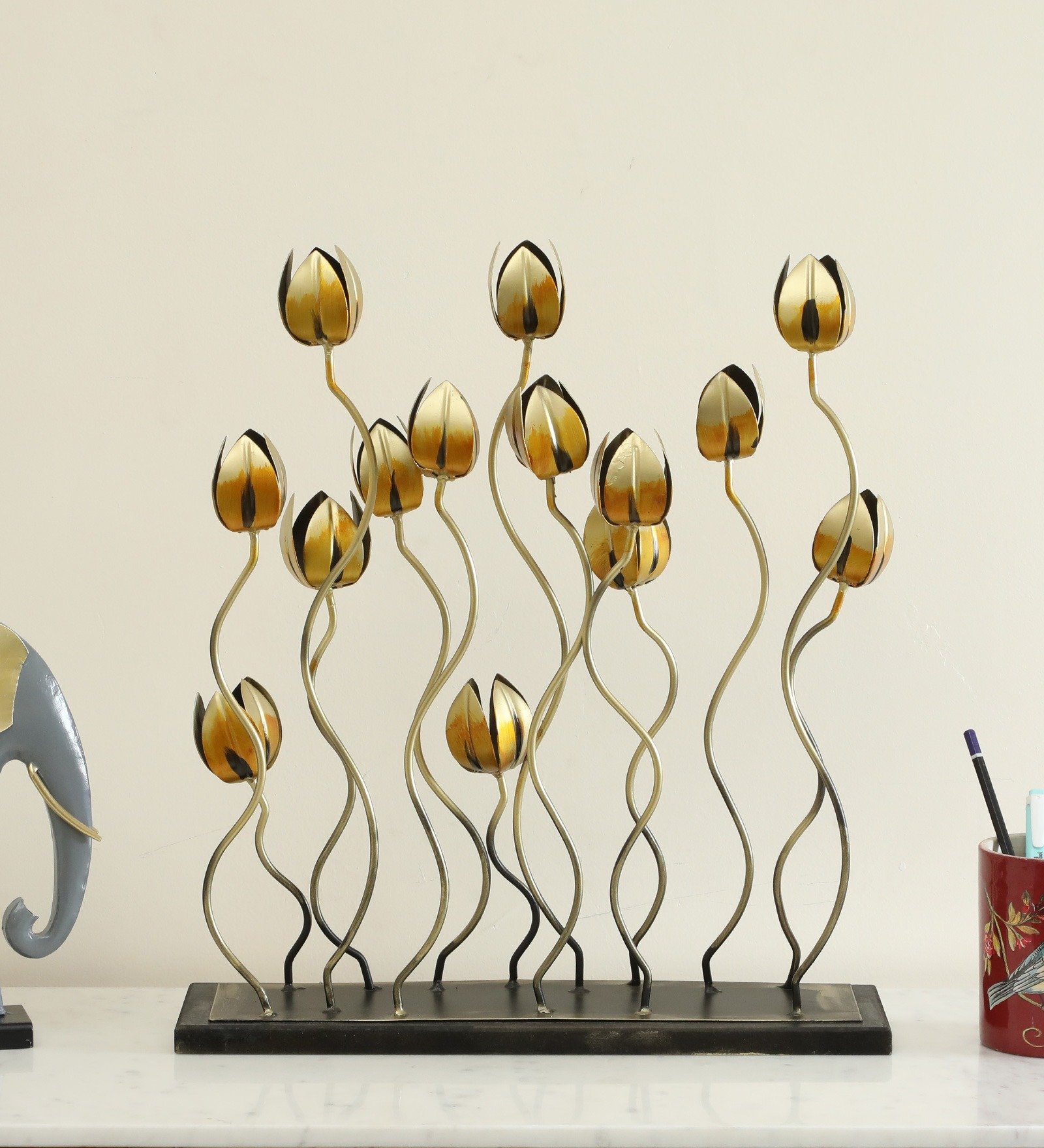 Metal Multicolor Abstract 6 Flower Table Decor Showpiece