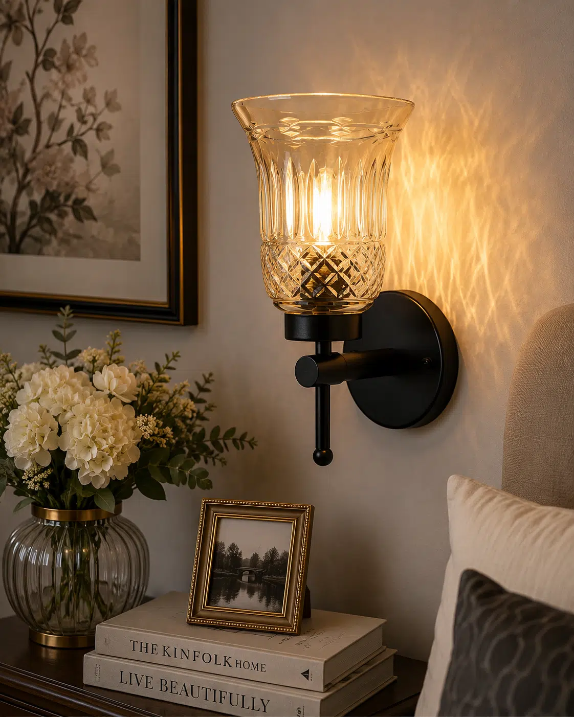 Modern Black Wall Light - Amber Fluted Glass E27 Wall Sconce