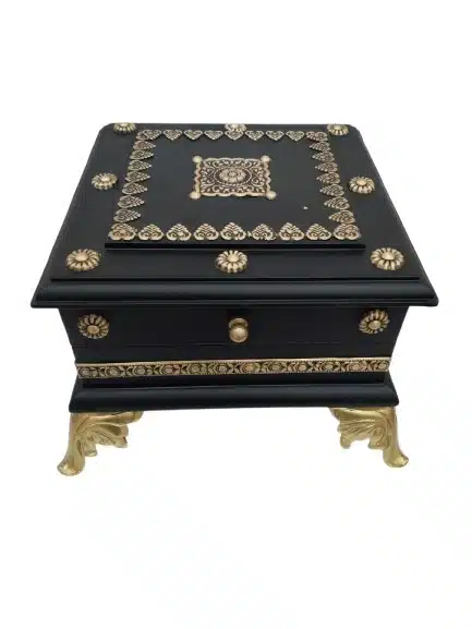 VEDAS Regal Noir Decorative Table Clock | Vintage Black & Gold Mantel Clock - Image 5