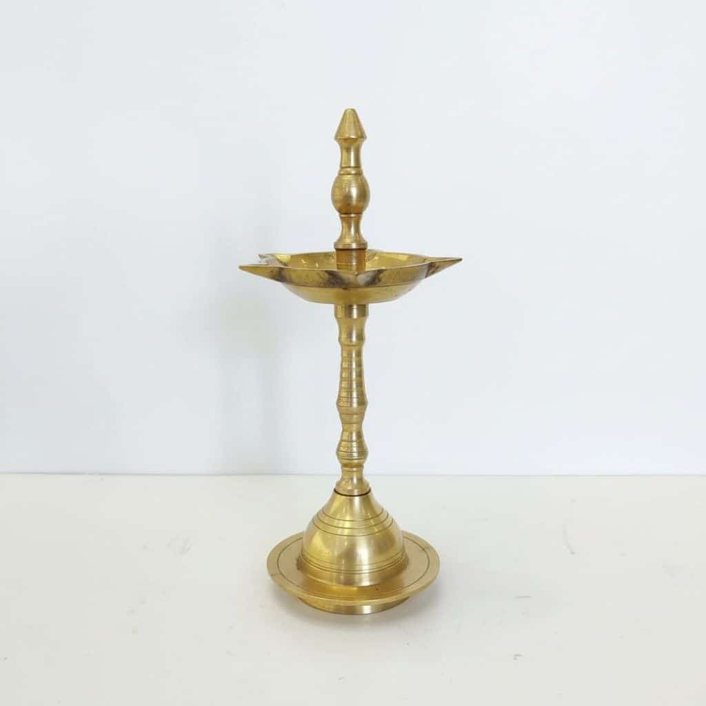 VEDAS Lakshmi Ganesha Idol & Brass Deepak Stand Premium Puja Décor Combo with 2 Tealight Holders FREE - Image 5
